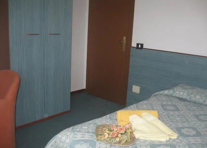 Del Turista Srl Hotel 3*